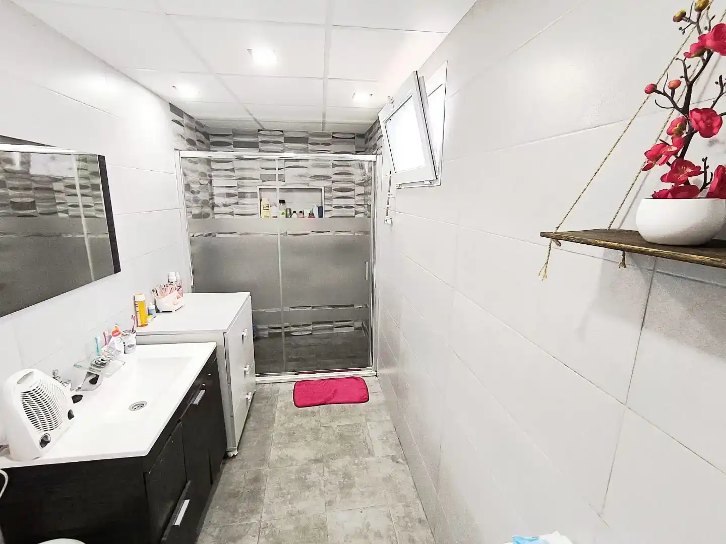 Baño de Piso en venta en Encinas Reales, Córdoba