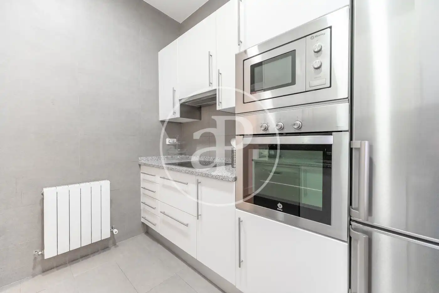 Kitchen of Flat for rent in Madrid  with Air Conditioner, Heating and Private garden