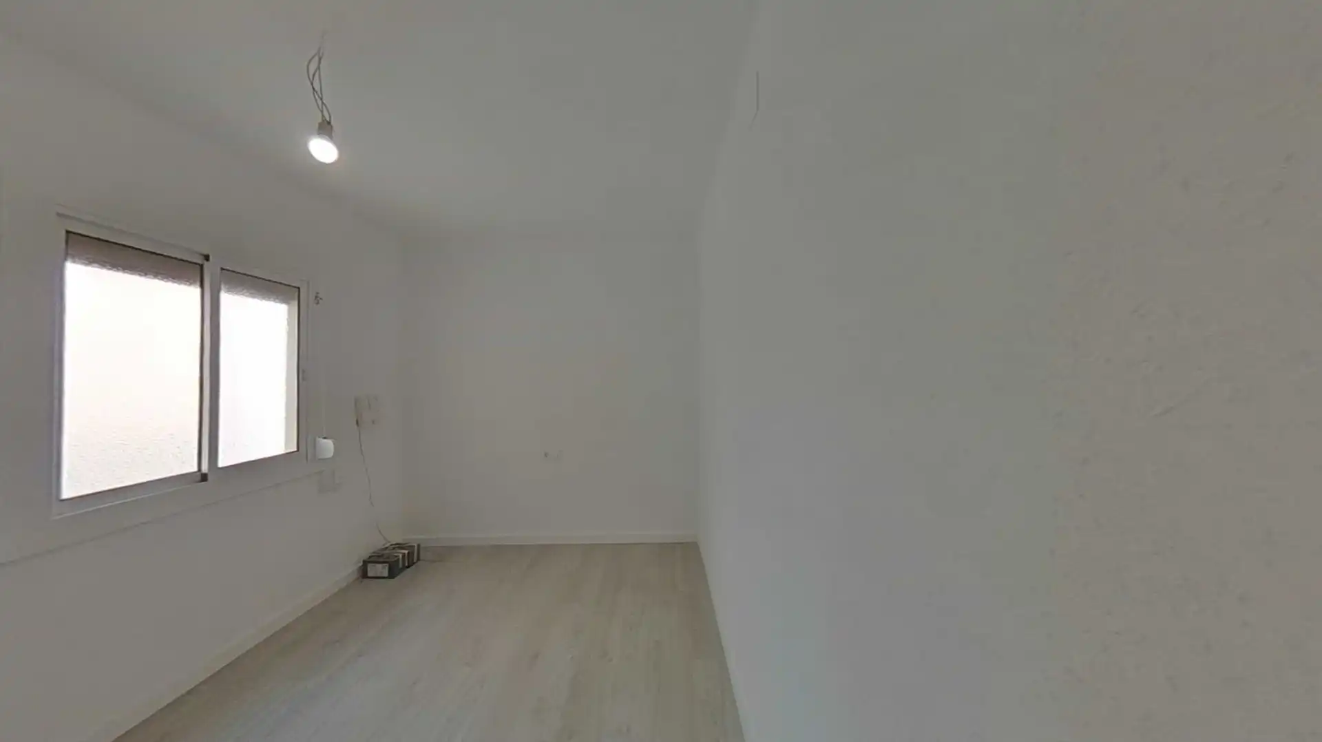 Habitación de Piso en venta en Badalona con Parquet y Horno