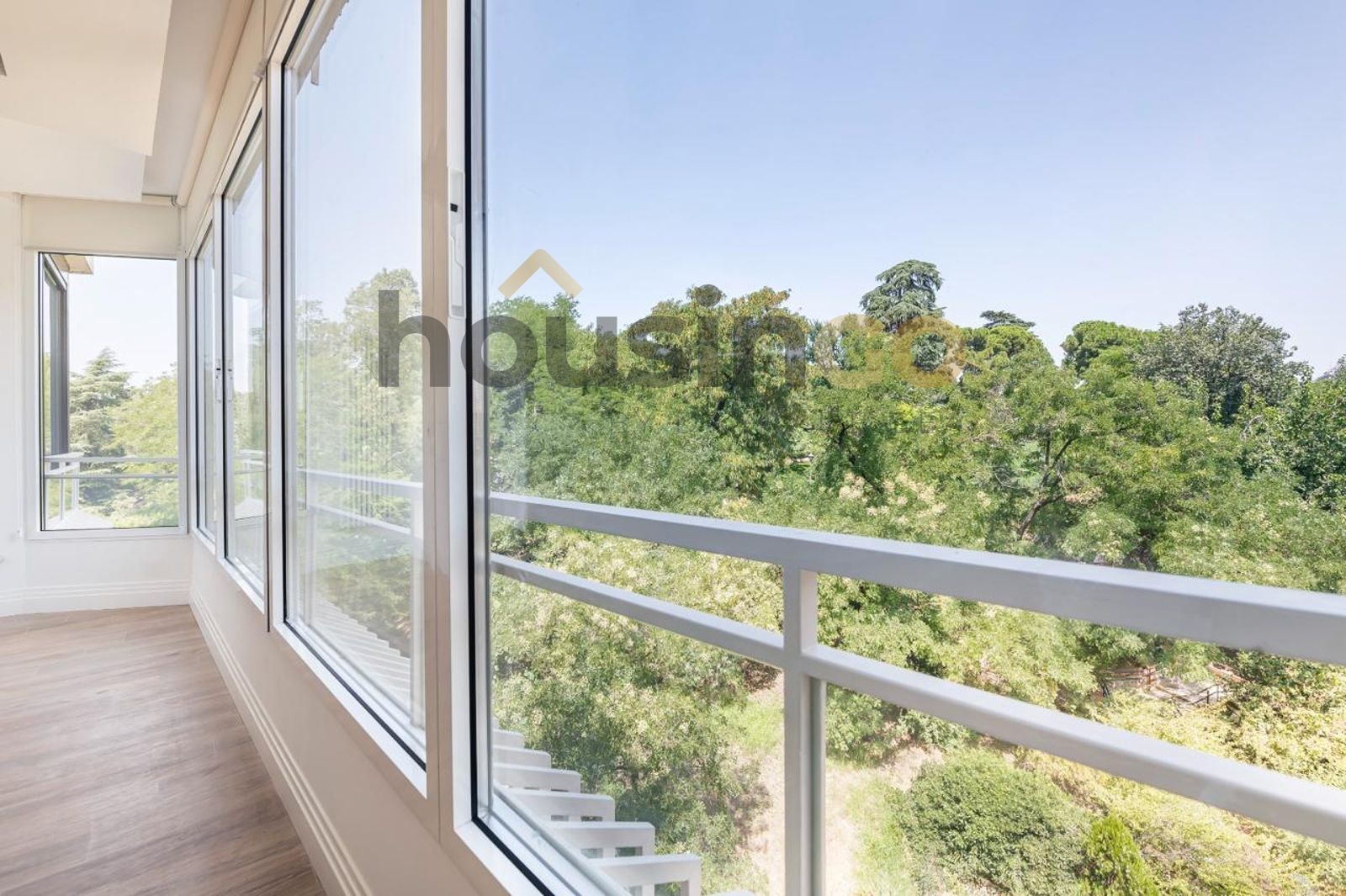 Vista exterior de Piso en venta en  Madrid Capital con Aire acondicionado, Calefacción y Amueblado