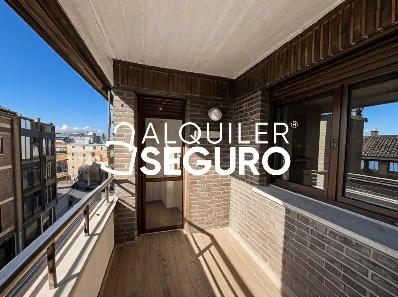 Vista exterior de Àtic de lloguer en Las Rozas de Madrid amb Calefacció i Terrassa