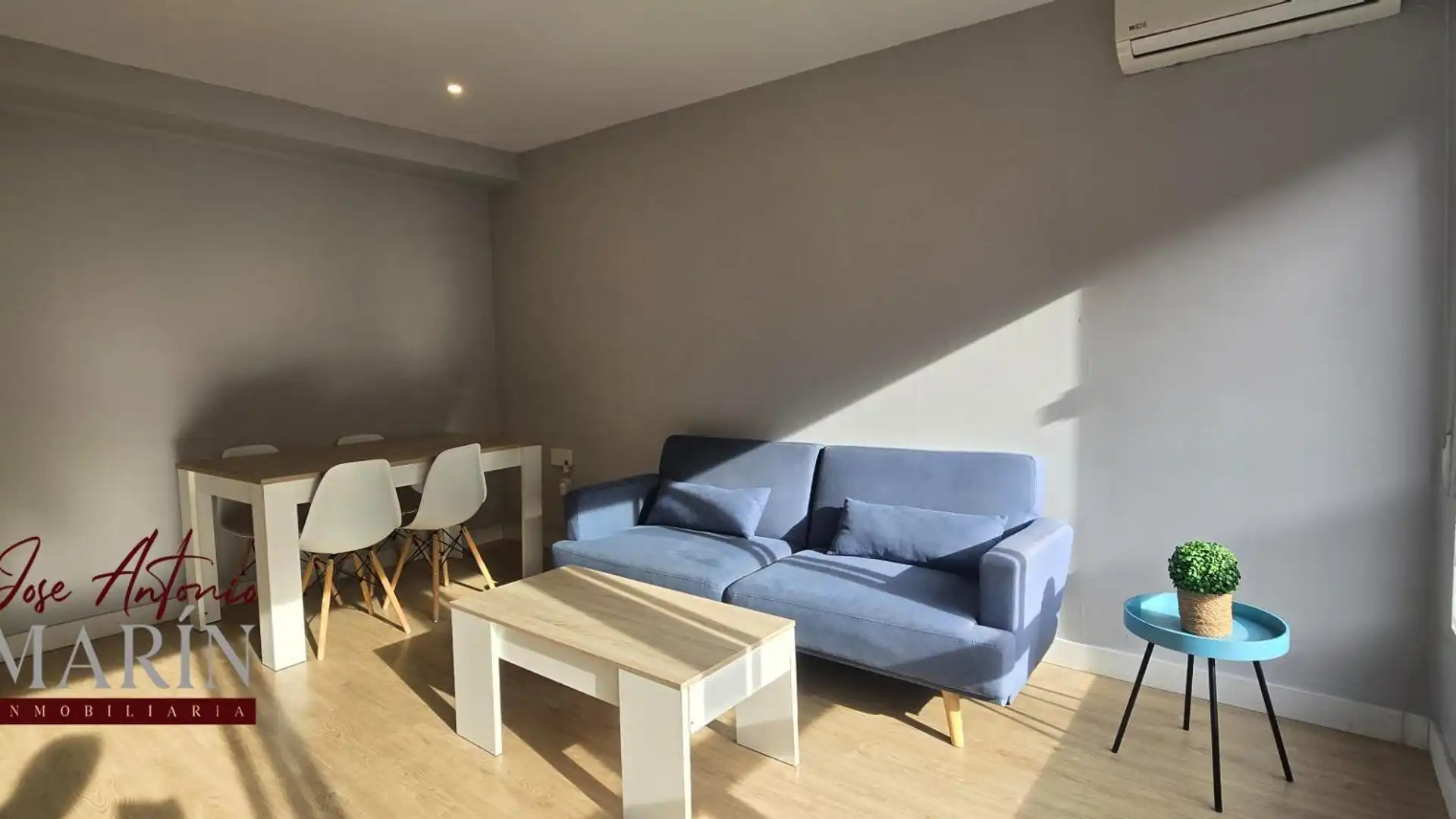 Living room of Flat for sale in Badajoz Capital  with Furnished and Balcony