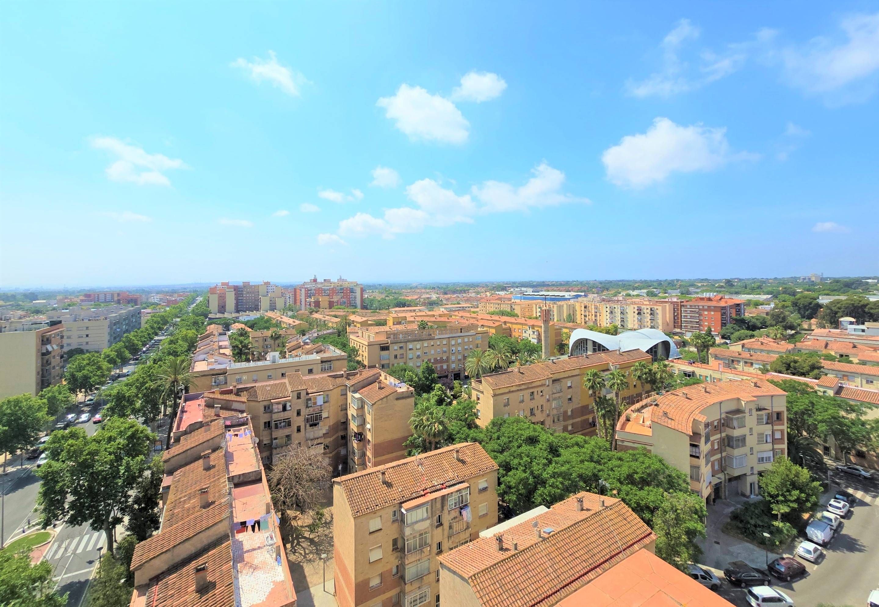 Vista exterior de Àtic en venda en Reus amb Aire condicionat i Terrassa