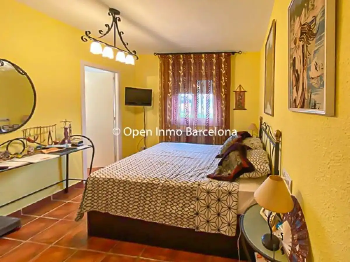 Houses for sale in Avenida MONTSENY, Mas d'En Serra - Els Cards