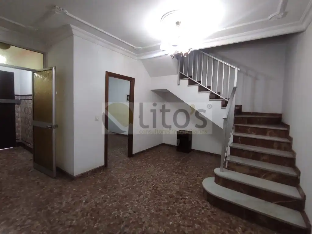 Casa adosada en venda en Dos Hermanas