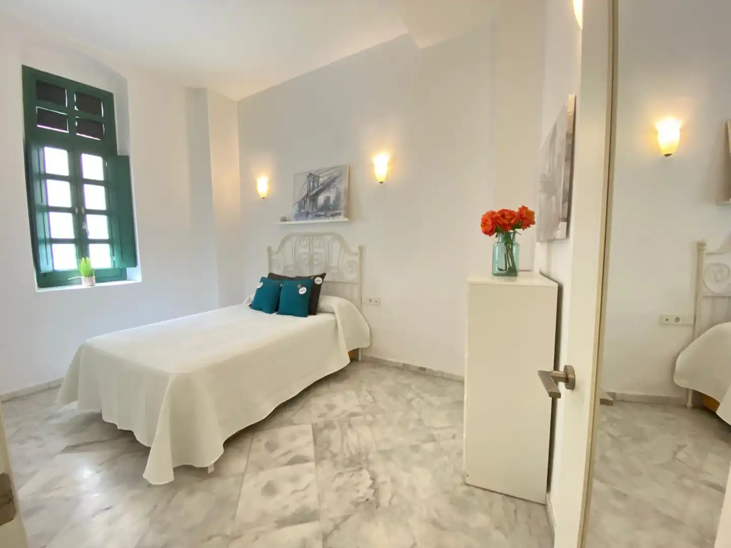 Habitación de Apartamento en venta en Sevilla con Aire acondicionado, Amueblado y Lavadora