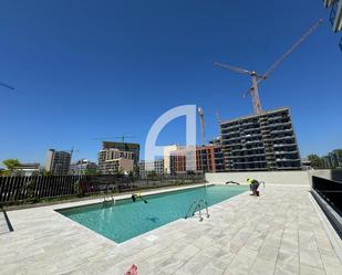 Piscina de Pis de lloguer en  Barcelona Capital amb Aire condicionat, Calefacció i Parquet