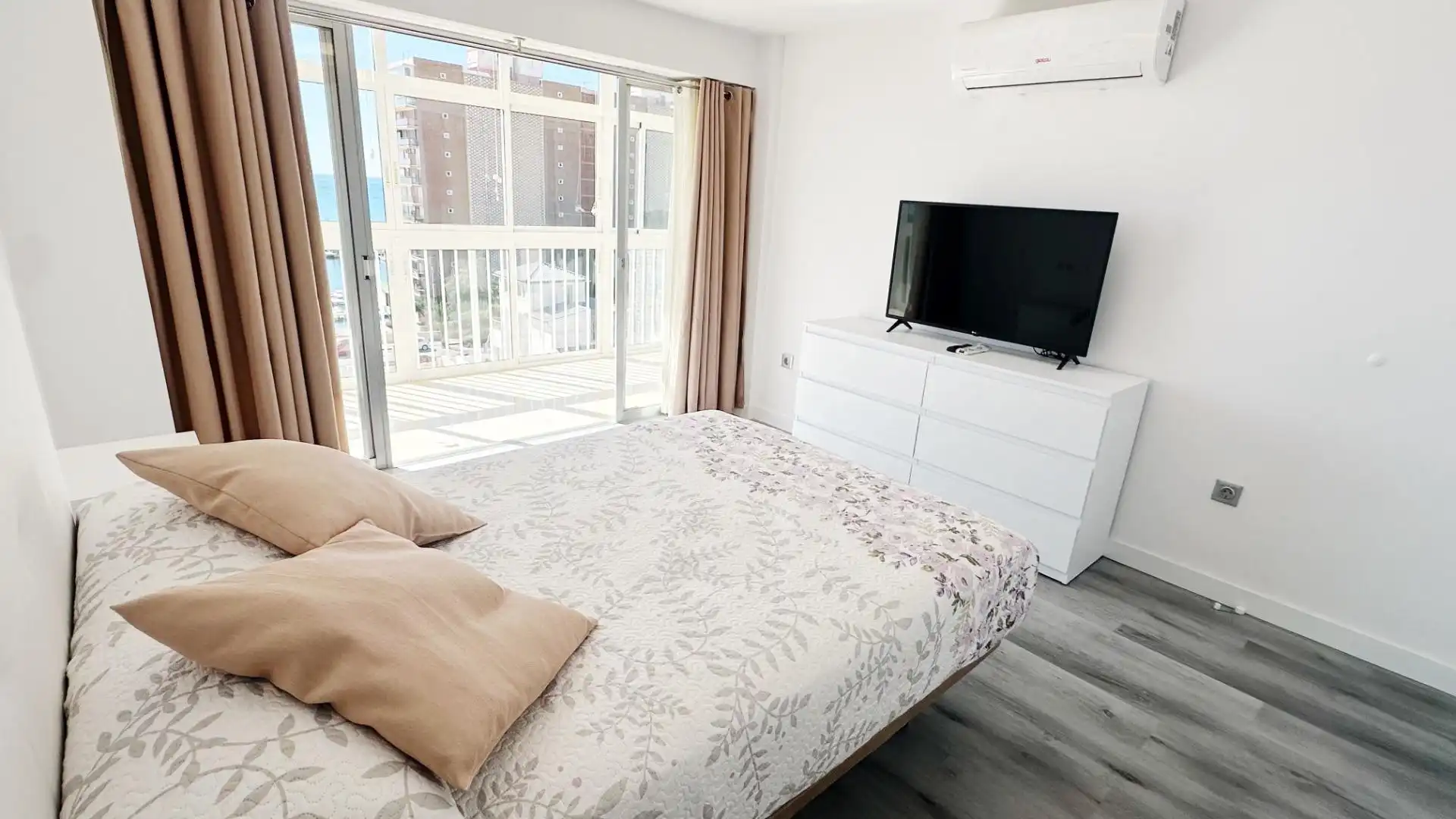 Bedroom of Apartments for rent in El Campello  with Air Conditioner, Heating and Terrace