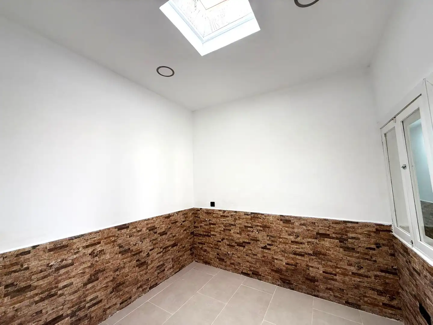 Wohnung zum Verkauf in Antigua mit Privatgarten, Terrasse und Alarm