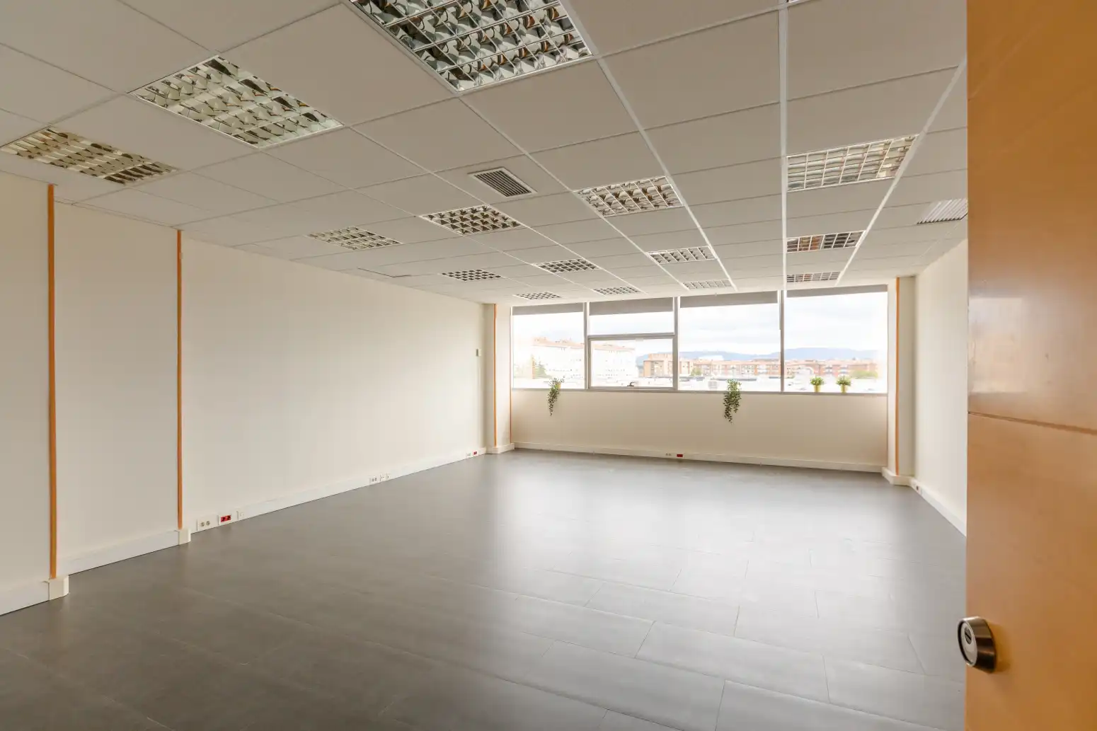 Office for sale in Ansoáin / Antsoain  with Air Conditioner