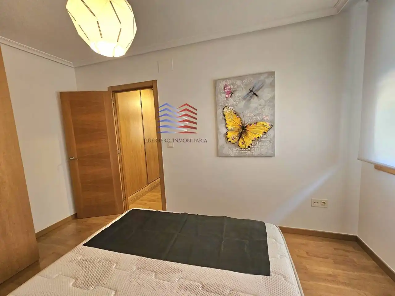 Habitación de Estudio de alquiler en Ourense Capital  con Calefacción, Parquet y Trastero