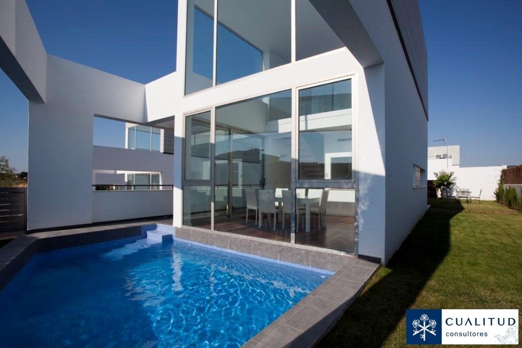 Swimming pool of House or chalet to rent in Benicasim / Benicàssim  with Air Conditioner, Private garden and Parquet flooring