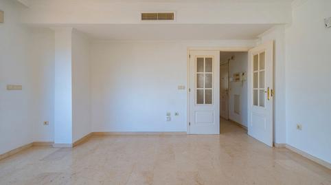 Foto 2 de Dúplex en venda a C/ Carril del Relojero , Romana Playa, Málaga