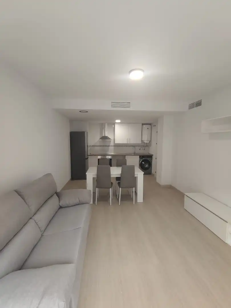 Wohnung zur Miete in Camarena mit Klimaanlage, Möbliert und Ofen