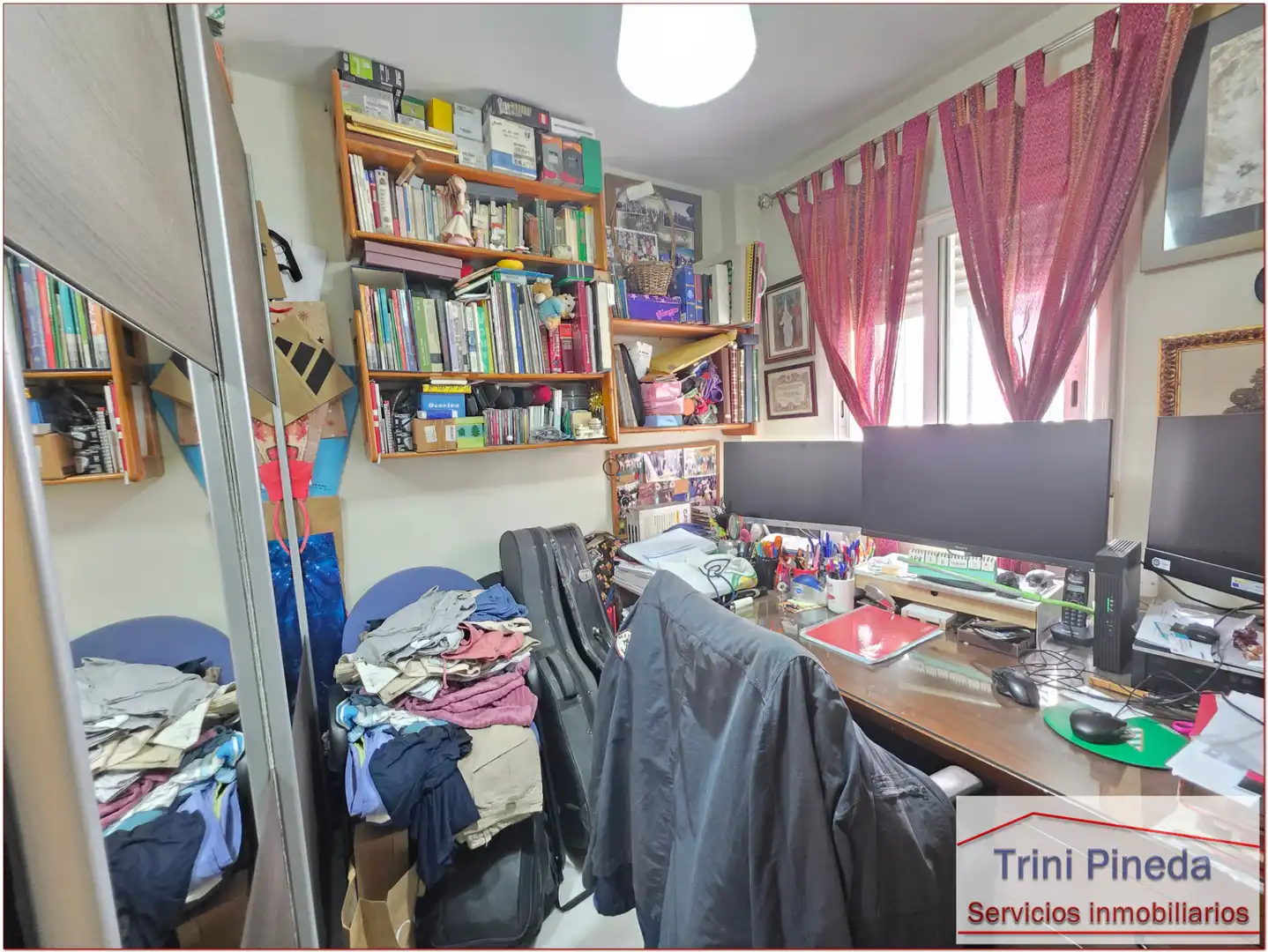 Habitación de Ático en venta en Sevilla con Aire acondicionado, Terraza y Trastero