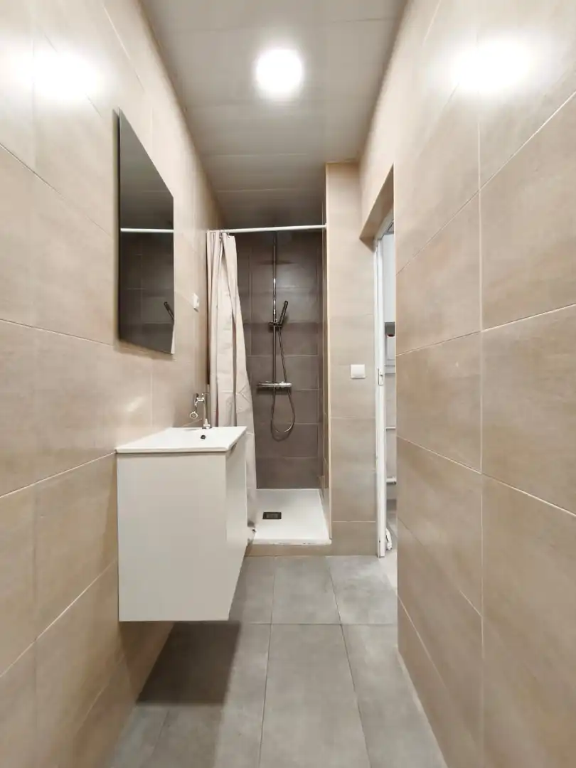 Baño de Piso en venta en Barcelona con Parquet, Terraza y Trastero