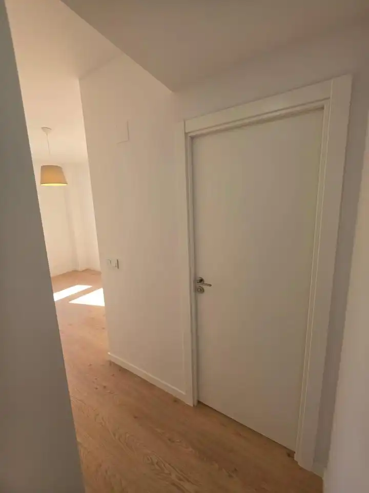 Wohnung zur Miete in Dos Hermanas mit Klimaanlage, Terrasse und Gemeinschaftspool
