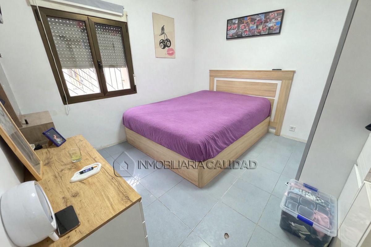 Dormitori de Pis en venda en Burgos Capital amb Calefacció i Traster