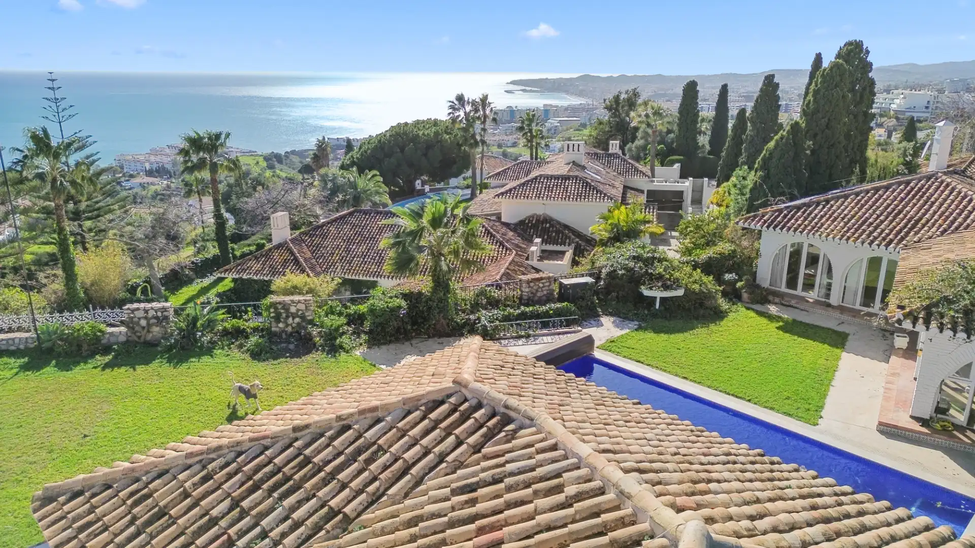 Vista exterior de Casa o chalet en venta en Benalmádena con Aire acondicionado, Jardín privado y Terraza