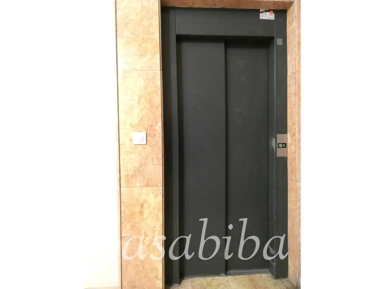 Piso en venta en Calle Ramón Muntaner, Avenida de la Paz