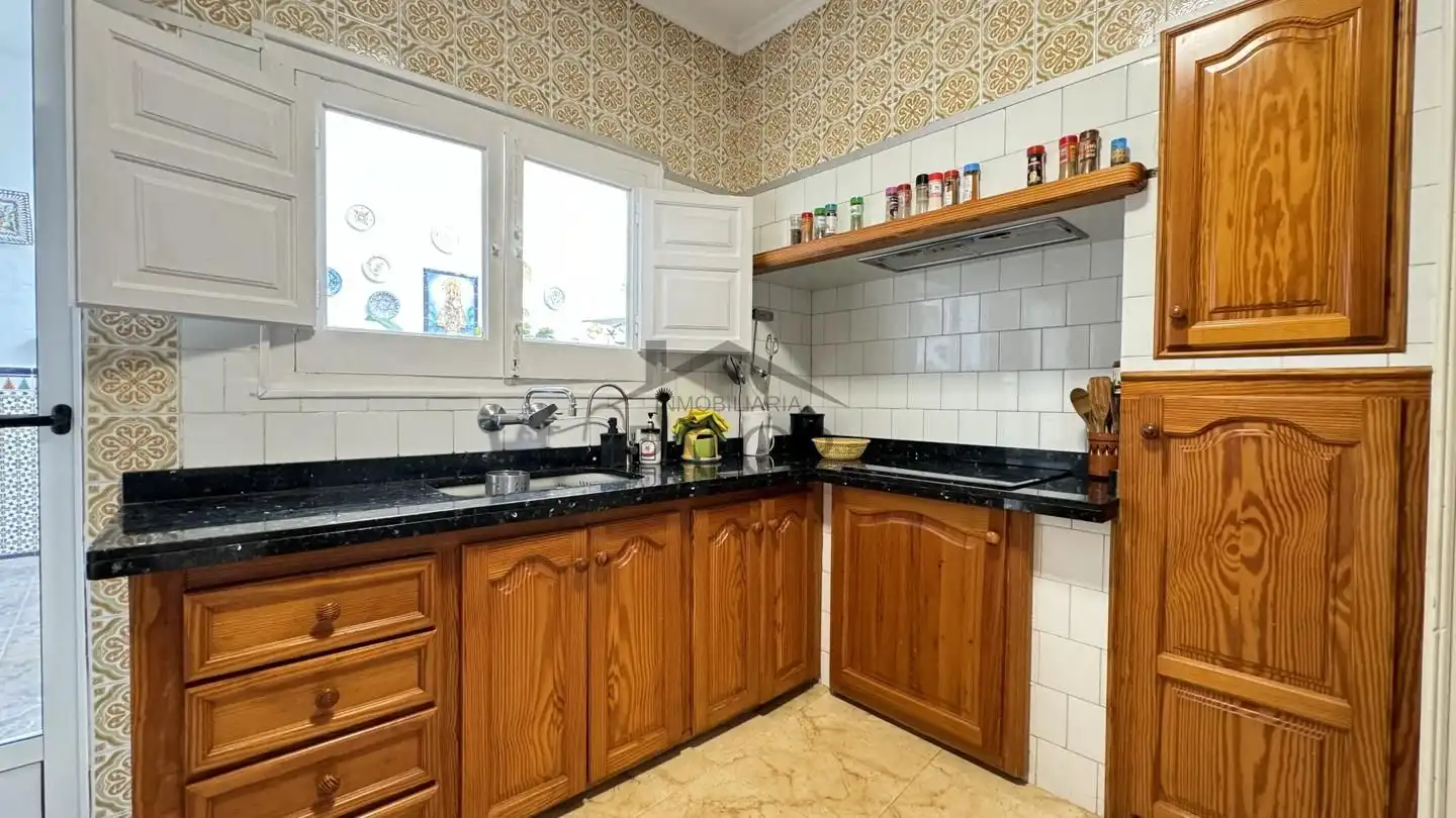 Kitchen of Houses for sale in La Pobla Llarga  with Private garden, Terrace and Storage room