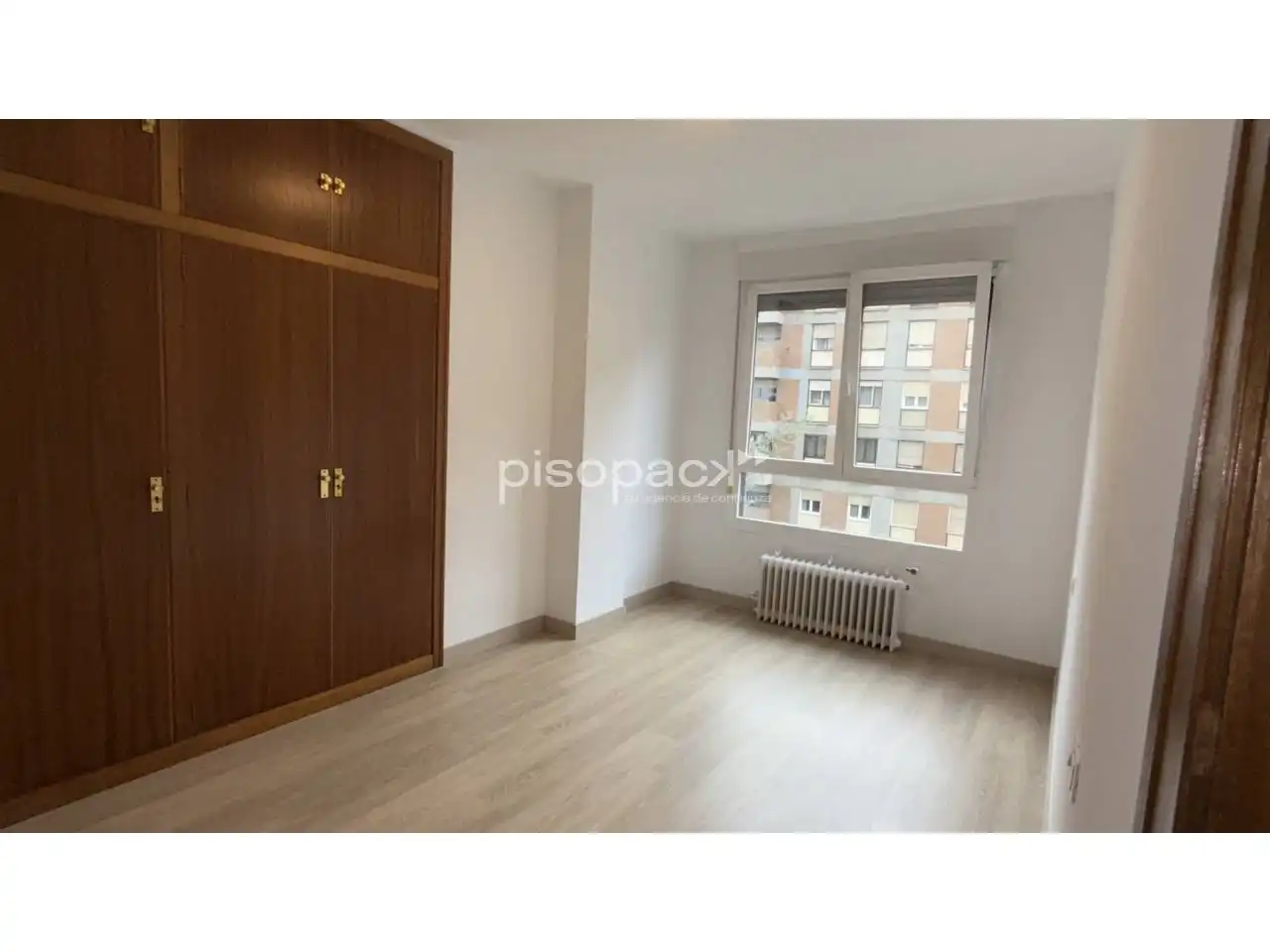 Bedroom of Flat for sale in  Pamplona / Iruña  with Heating, Parquet flooring and Terrace