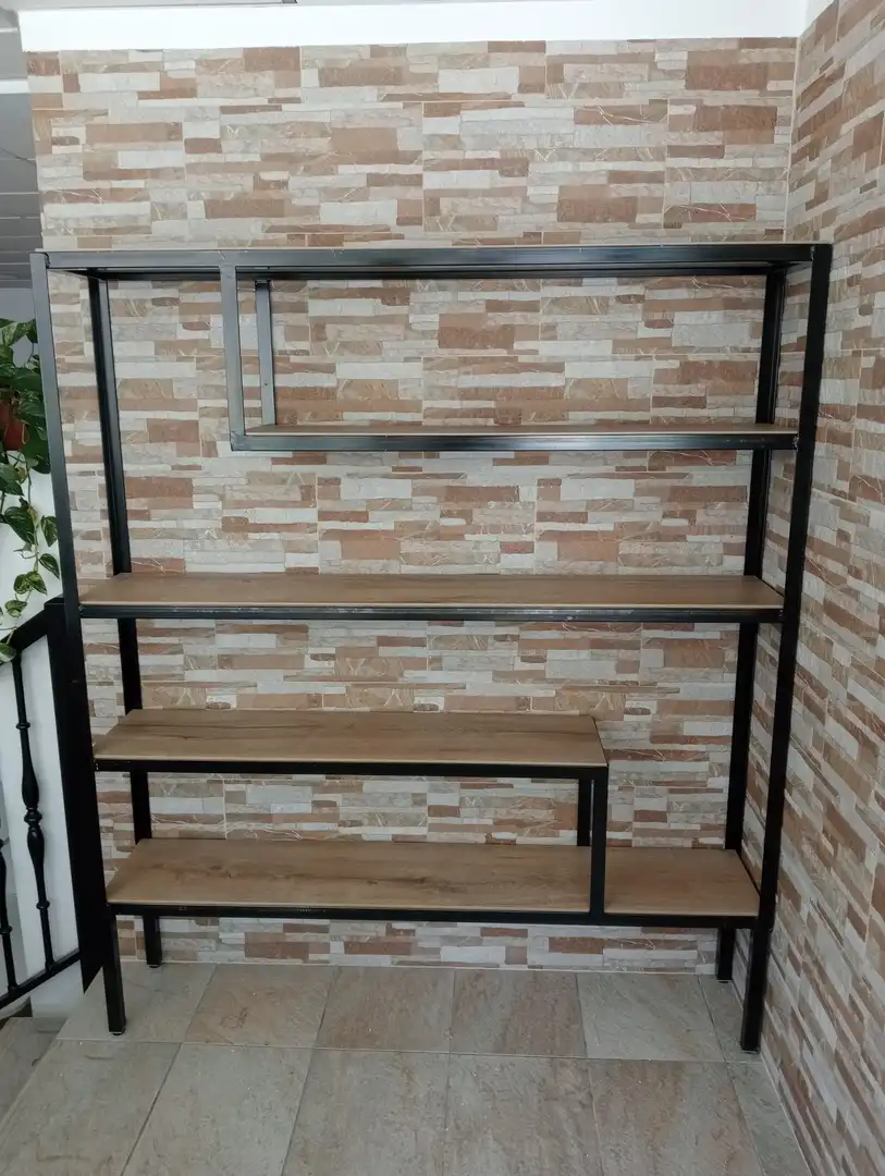 Commercial properties for rent in Avenida Santiago, 17, Negreira