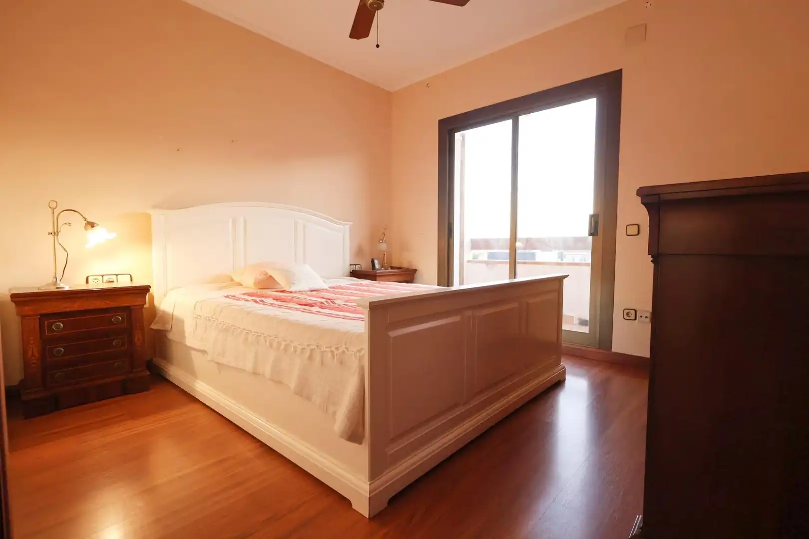 Dormitori de Casa o xalet en venda en Cunit amb Jardí privat, Terrassa i Piscina comunitària