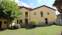 Außenansicht von Haus oder Chalet zum verkauf in Siero mit Terrasse und Balkon