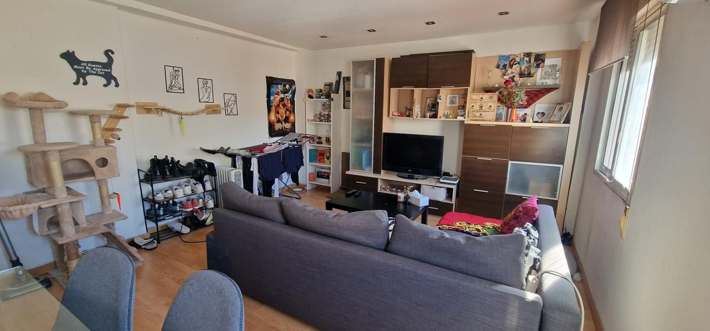 Sala d'estar de Pis en venda en  Zaragoza Capital amb Aire condicionat, Parquet i Moblat