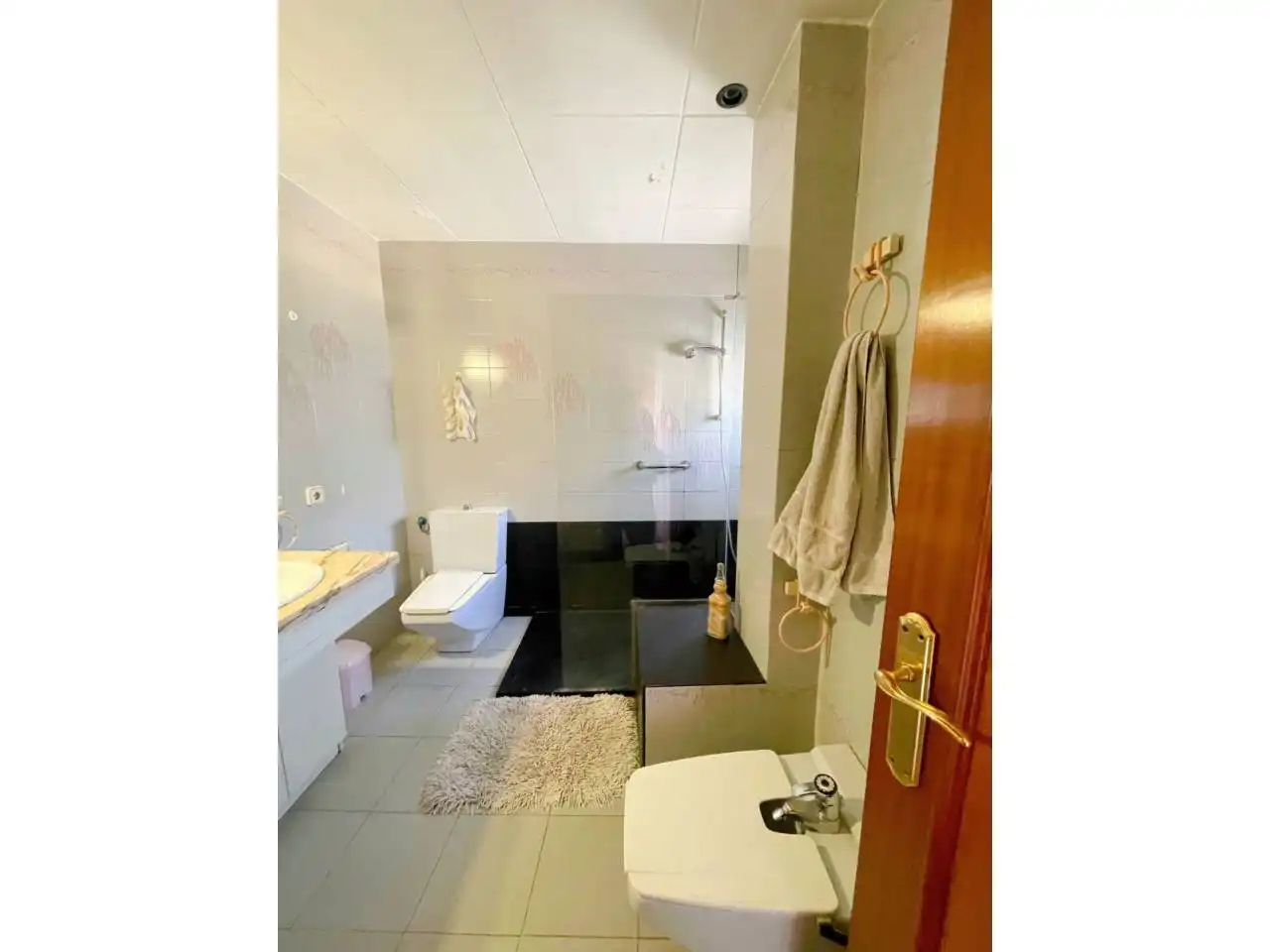 Baño de Casa o chalet en venta en Cerdanyola del Vallès con Calefacción, Jardín privado y Terraza