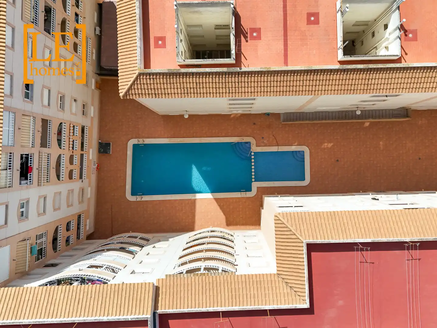 Piscina de Apartament en venda en Torrevieja amb Aire condicionat, Calefacció i Moblat