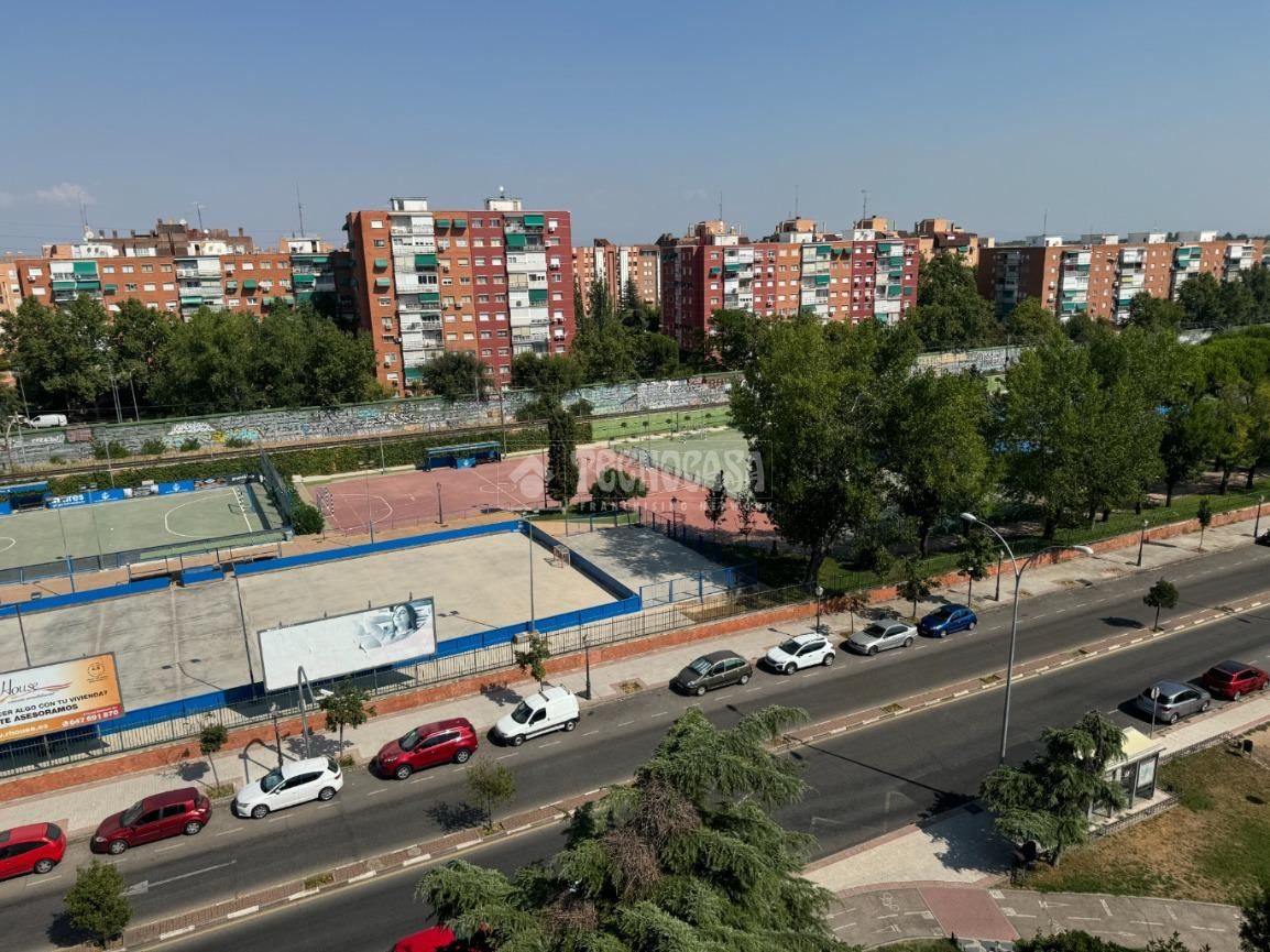 Vista exterior de Pis en venda en Alcorcón amb Aire condicionat, Calefacció i Terrassa