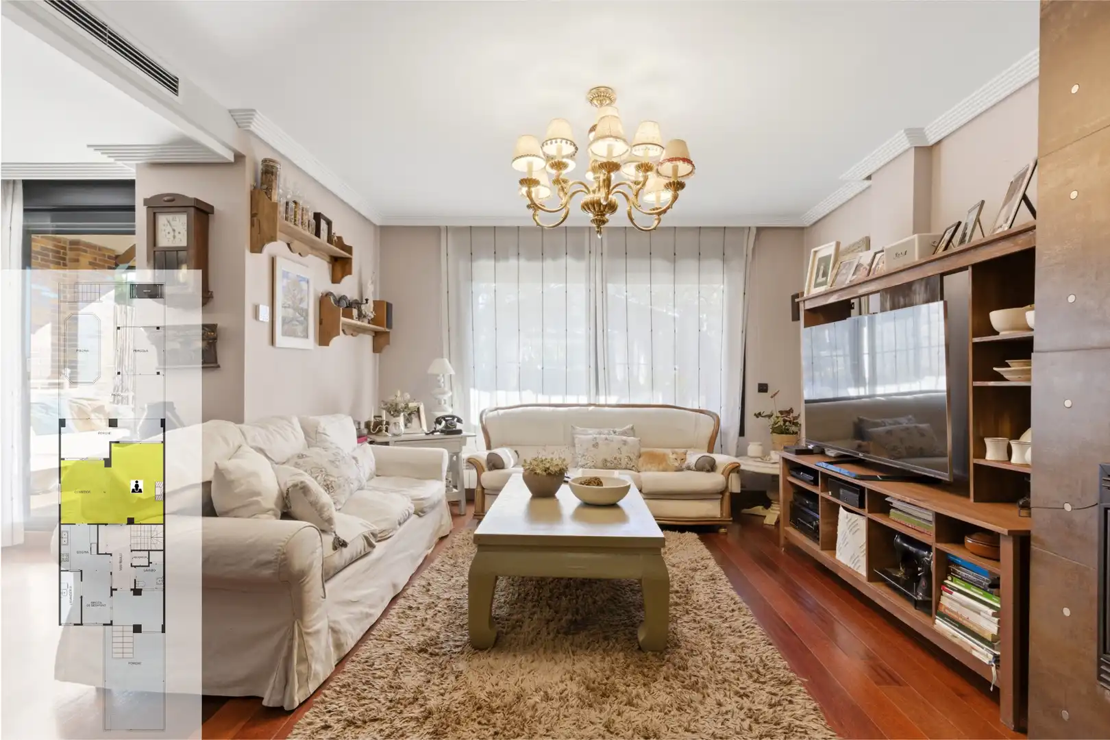 Sala d'estar de Casa adosada en venda en Arroyomolinos (Madrid) amb Aire condicionat, Calefacció i Jardí privat