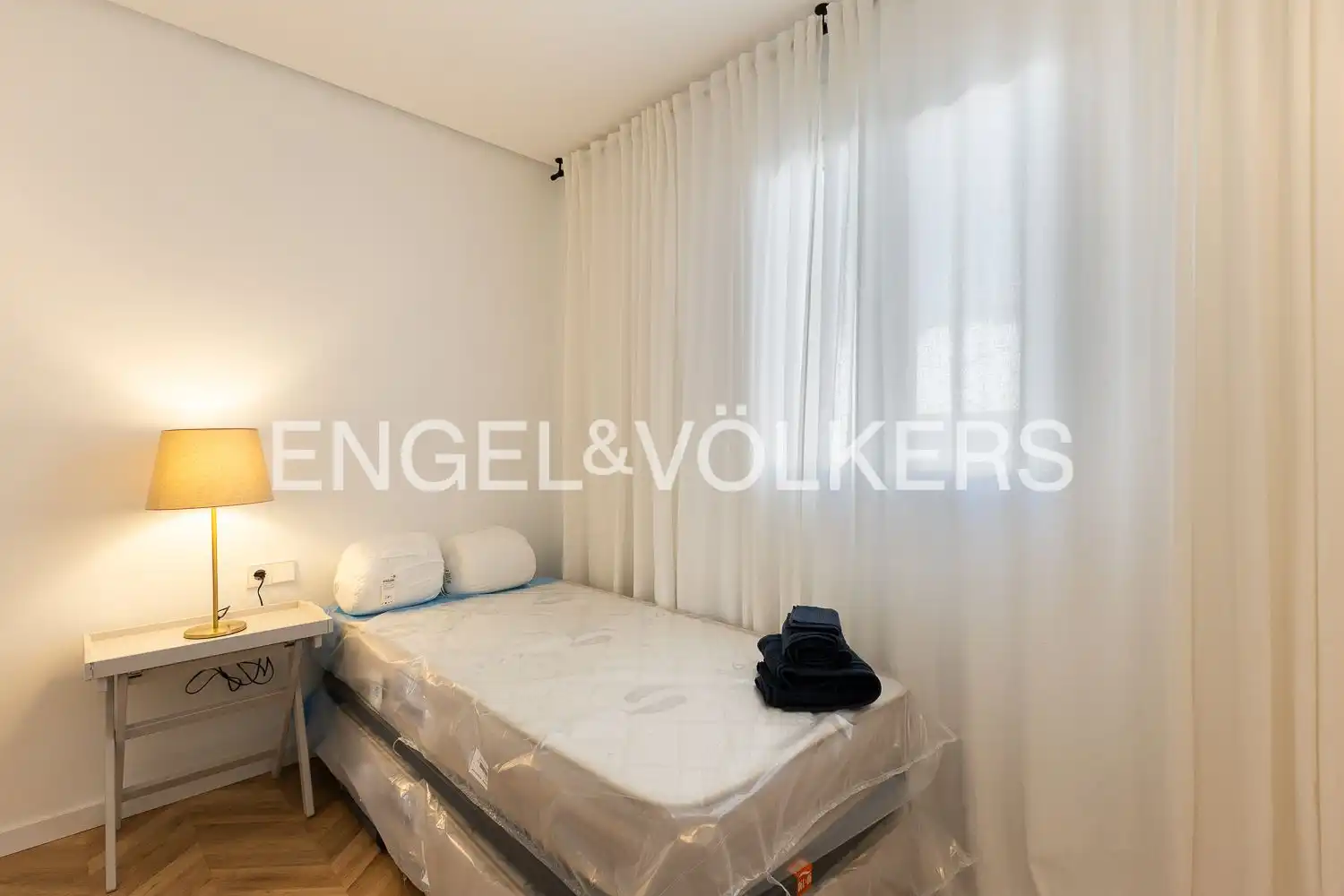 Bedroom of Attic for rent in Valencia  with Air Conditioner, Heating and Terrace