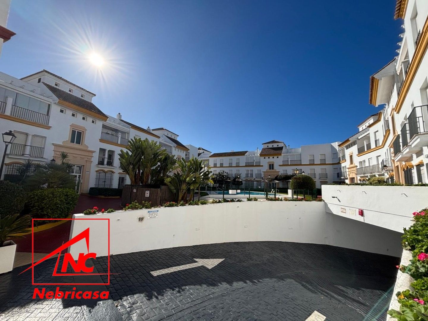 Vista exterior de Àtic en venda en Rota amb Piscina i Moblat