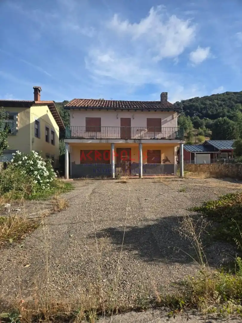 Casa en venda a La Pola de Gordón, imagen 4