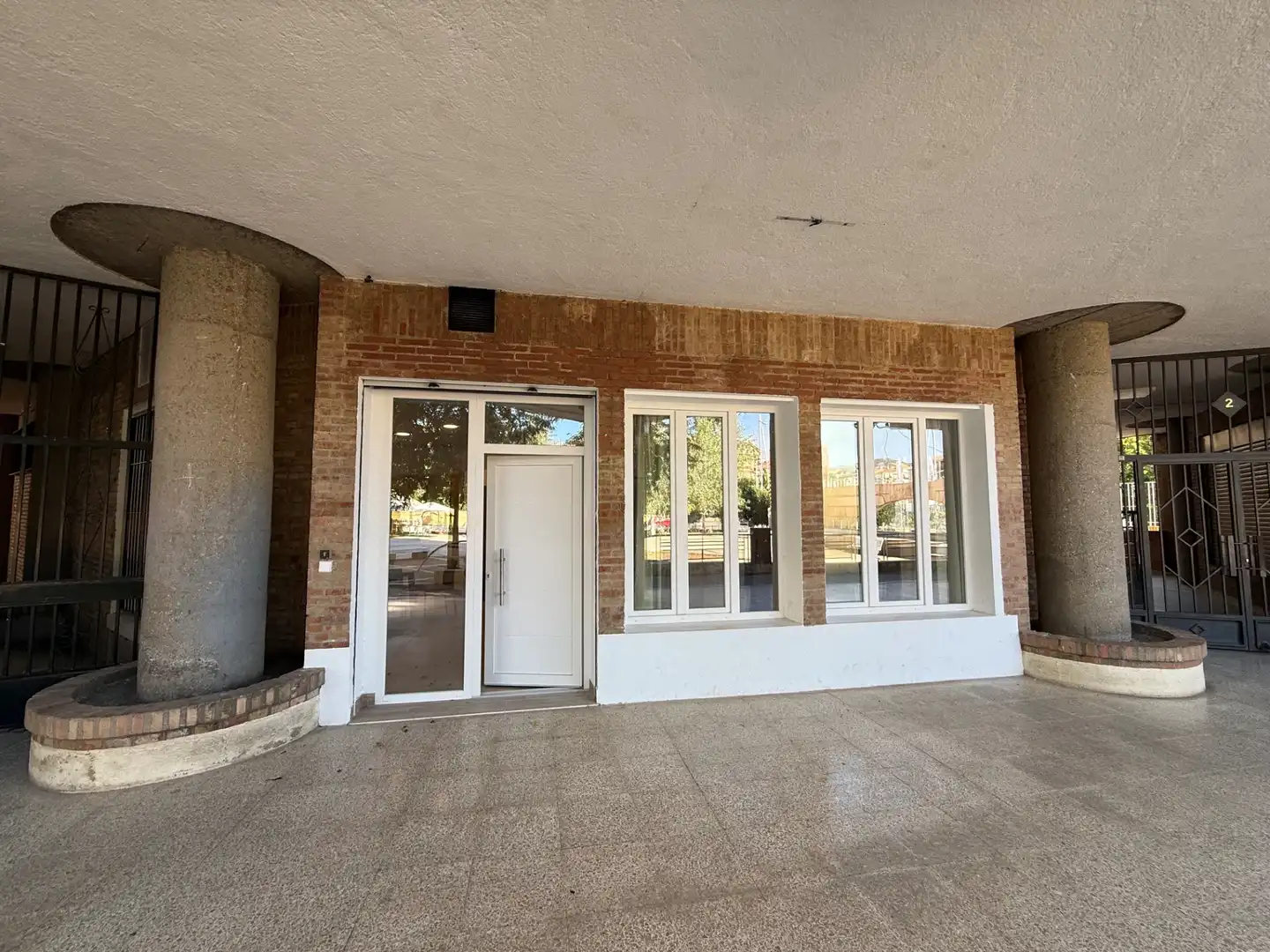 Vista exterior de Apartamento en venta en Granada con Aire acondicionado, Calefacción y Amueblado