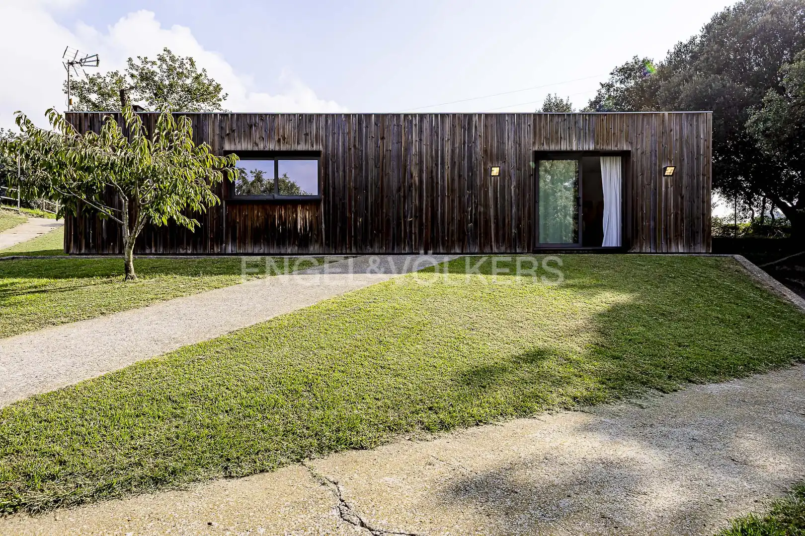 Außenansicht von Country house zum Verkauf in Torelló mit Klimaanlage, Heizung und Privatgarten