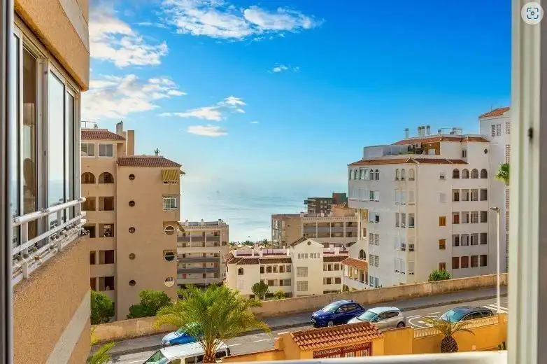 Vista exterior de Pis en venda en Elche / Elx amb Aire condicionat, Jardí privat i Terrassa