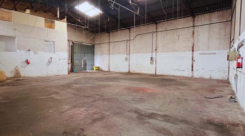 Foto 2 von Fabrikhallen zum Verkauf in Laguna Park, Parla
