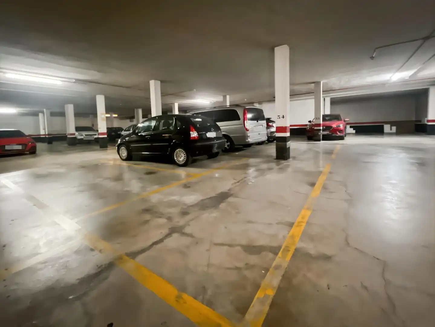 Parking de Piso de alquiler en Castellón de la Plana / Castelló de la Plana con Aire acondicionado, Amueblado y Balcón