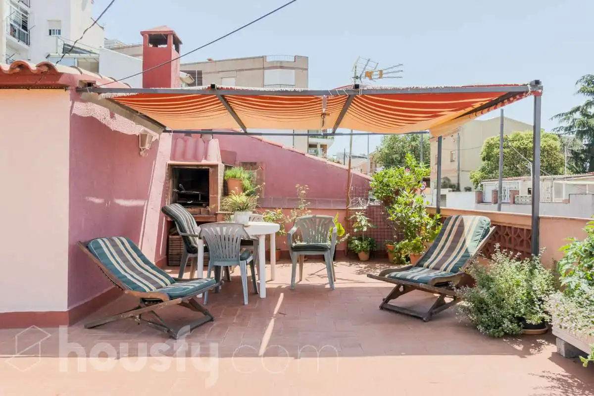 Terrace of Houses for sale in Santa Coloma de Gramenet  with Air Conditioner, Heating and Private garden