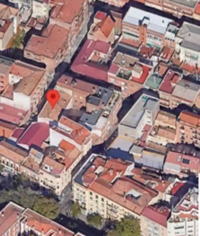 Vista exterior de Pis en venda en Madrid amb Calefacció