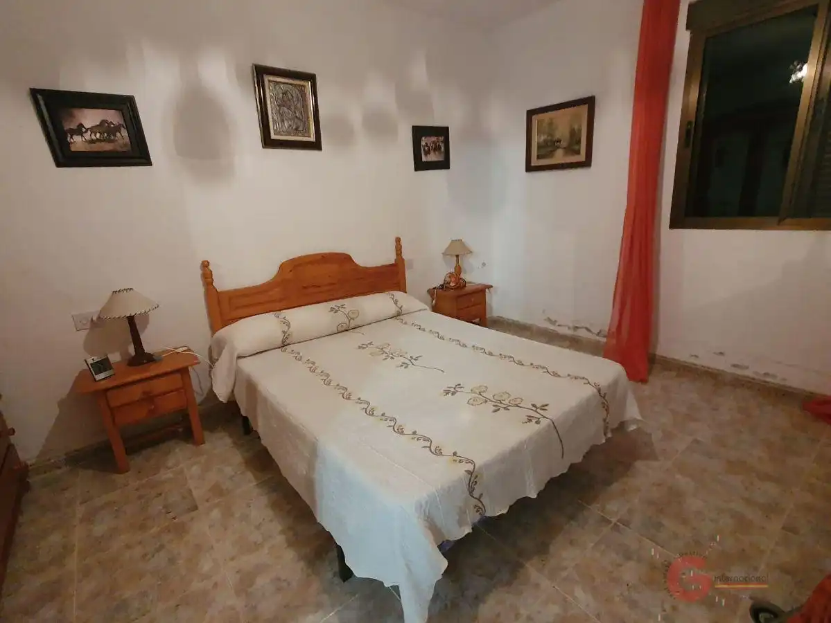 Casa rústica amb piscina en venda a Ítrabo, imagen 6