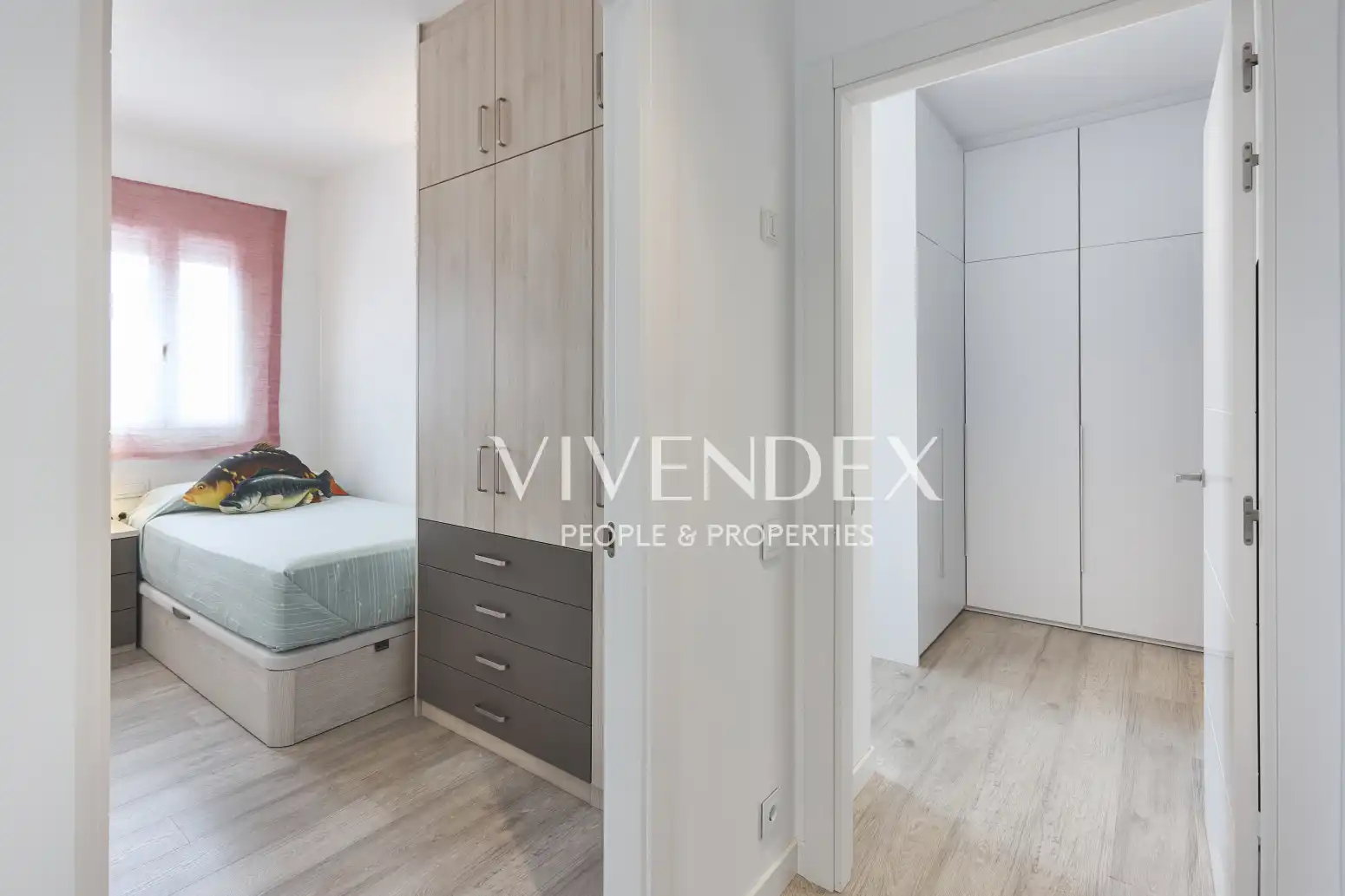 Dormitori de Àtic en venda en L'Hospitalet de Llobregat amb Aire condicionat, Calefacció i Parquet