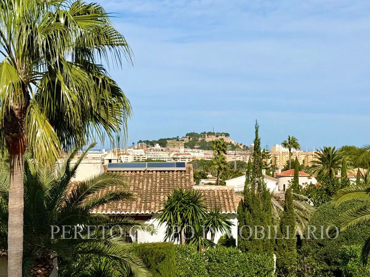 Detached house with pool for sale in El Montgó, imagen 7