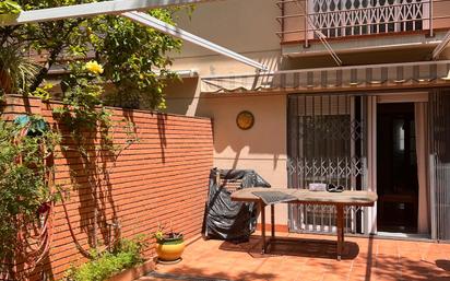 Jardí de Casa adosada en venda en Montgat amb Aire condicionat, Terrassa i Balcó