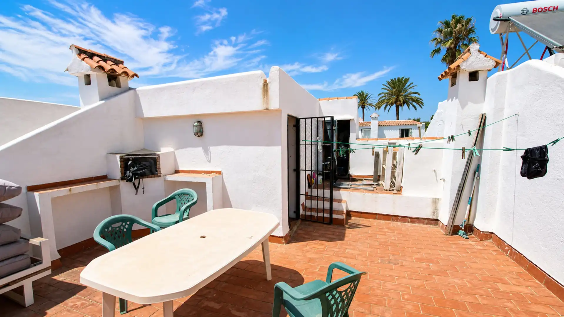 Terrassa de Casa adosada en venda en Casares amb Jardí privat, Terrassa i Traster