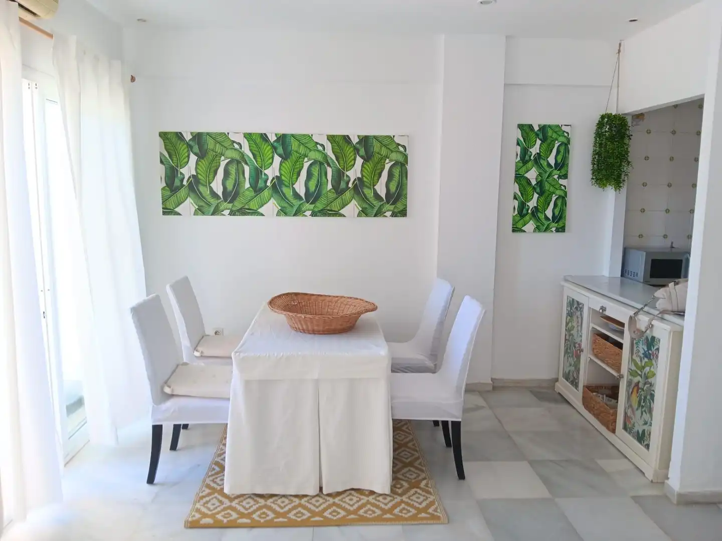 Appartement compact avec terrasse à louer à Vistahermosa - Fuentebravía